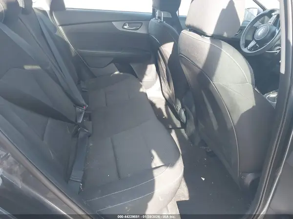 3KPF24AD4LE206964 2020 KIA FORTE - Image 8