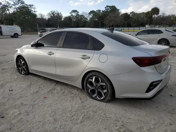 3KPF24AD4LE213509 2020 KIA FORTE - Image 2