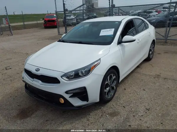 3KPF24AD4LE213719 2020 KIA FORTE - Image 2
