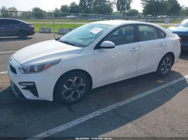 3KPF24AD4LE219746 2020 KIA FORTE - Image 2