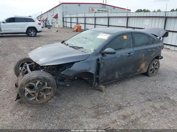 3KPF24AD4LE223103 2020 KIA FORTE - Image 2