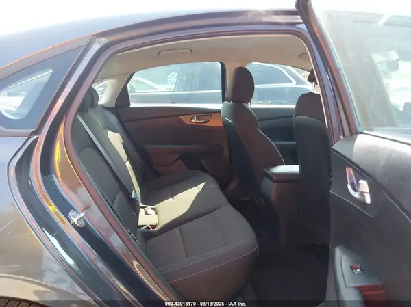 3KPF24AD4LE229628 2020 KIA FORTE - Image 8