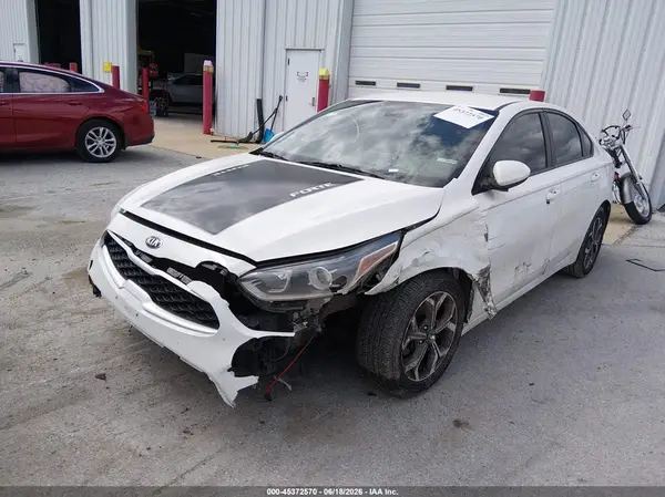 3KPF24AD4LE234618 2020 KIA FORTE - Image 2