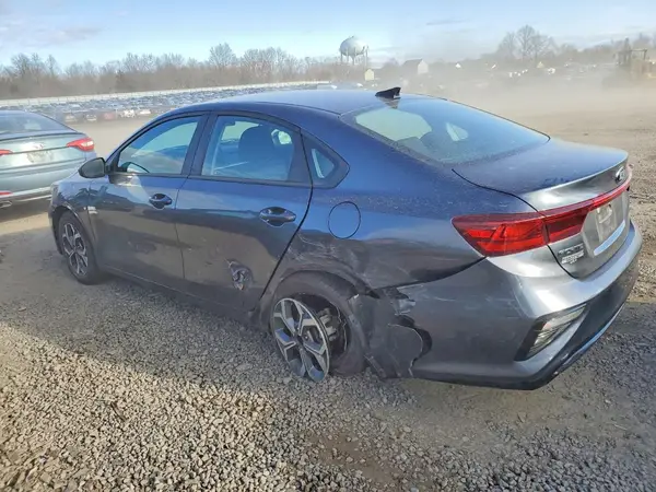 3KPF24AD4LE236806 2020 KIA FORTE - Image 2