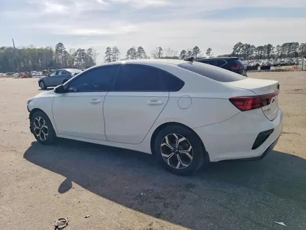 3KPF24AD4LE237082 2020 KIA FORTE - Image 2