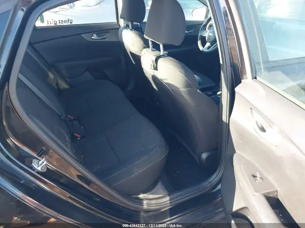 3KPF24AD4LE239401 2020 KIA FORTE - Image 8