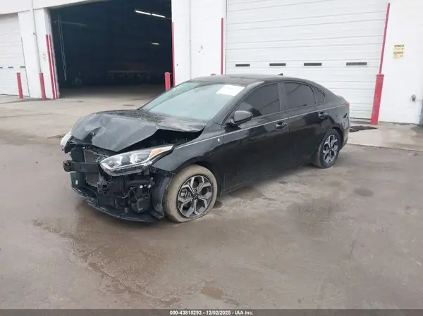 3KPF24AD4LE239592 2020 KIA FORTE - Image 2