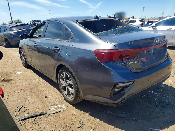 3KPF24AD4LE240824 2020 KIA FORTE - Image 2