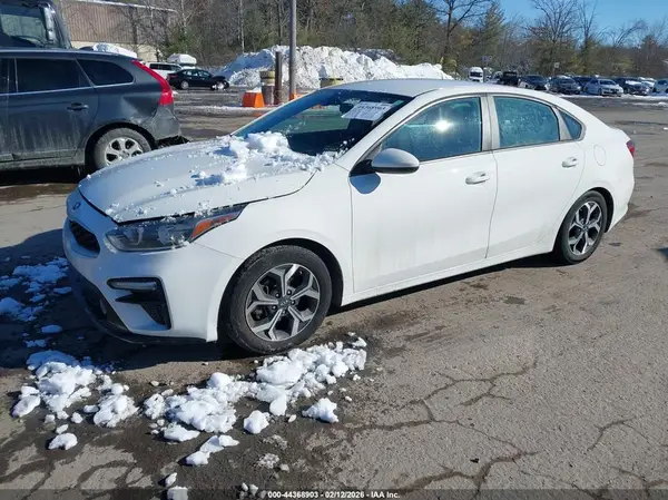 3KPF24AD4LE242847 2020 KIA FORTE - Image 2
