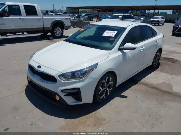 3KPF24AD4LE248213 2020 KIA FORTE - Image 2
