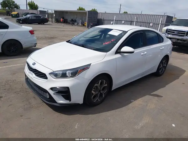 3KPF24AD4LE252648 2020 KIA FORTE - Image 2