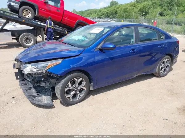 3KPF24AD4LE257896 2020 KIA FORTE - Image 2