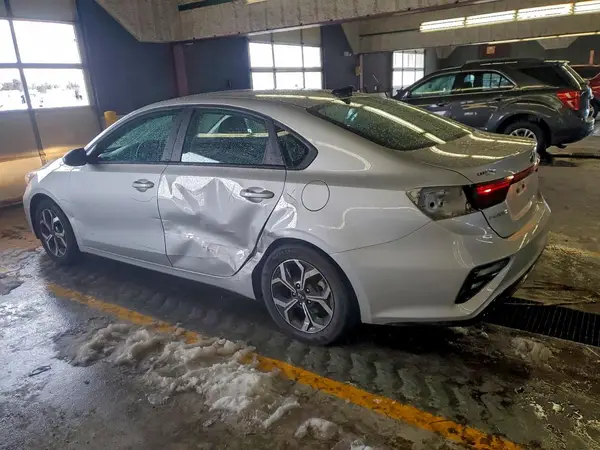 3KPF24AD4LE261883 2020 KIA FORTE - Image 2