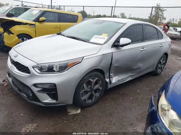 3KPF24AD4LE262001 2020 KIA FORTE - Image 2