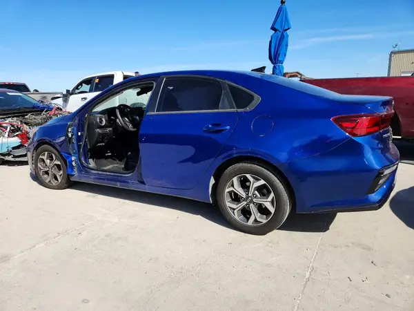 3KPF24AD4ME263182 2021 KIA FORTE - Image 2