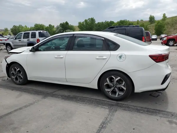 3KPF24AD4ME266132 2021 KIA FORTE - Image 2