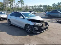 3KPF24AD4ME266258 2021 KIA FORTE