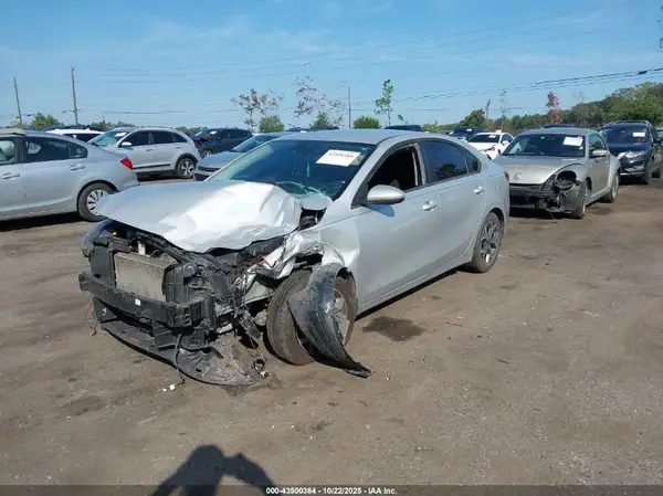 3KPF24AD4ME266258 2021 KIA FORTE - Image 2