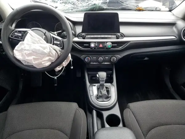 3KPF24AD4ME266342 2021 KIA FORTE - Image 8