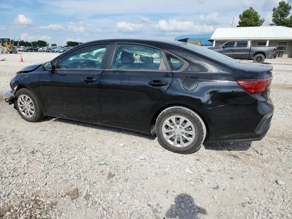 3KPF24AD4ME266700 2021 KIA FORTE - Image 2