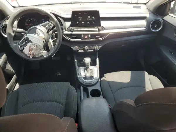 3KPF24AD4ME267152 2021 KIA FORTE - Image 8
