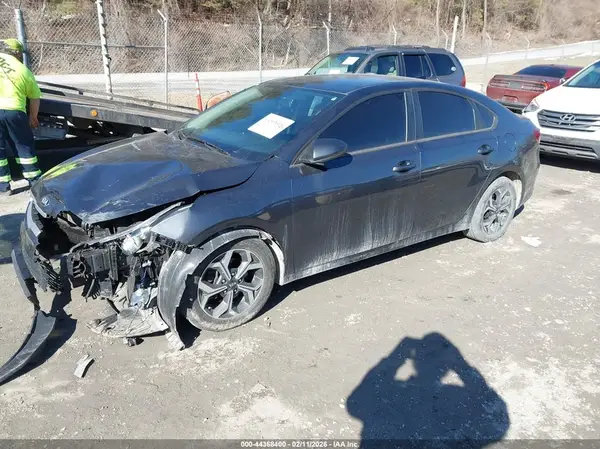 3KPF24AD4ME267894 2021 KIA FORTE - Image 2