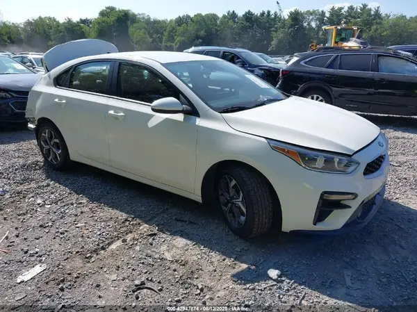 3KPF24AD4ME268107 2021 KIA FORTE - Image 1