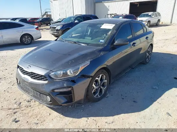 3KPF24AD4ME270875 2021 KIA FORTE - Image 2