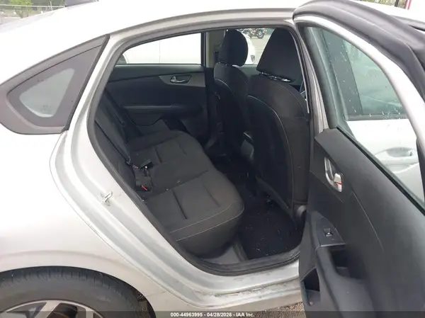 3KPF24AD4ME272447 2021 KIA FORTE - Image 8