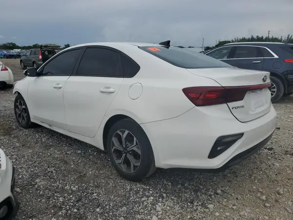 3KPF24AD4ME273047 2021 KIA FORTE - Image 2