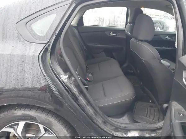 3KPF24AD4ME273209 2021 KIA FORTE - Image 8