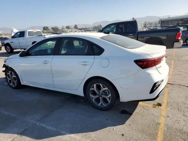 3KPF24AD4ME273470 2021 KIA FORTE - Image 2