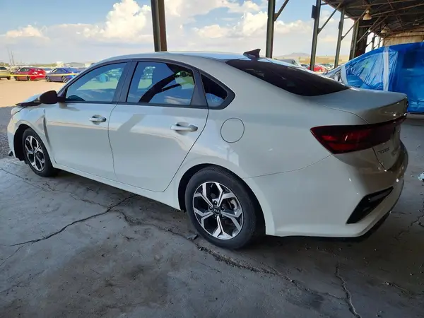 3KPF24AD4ME275798 2021 KIA FORTE - Image 2