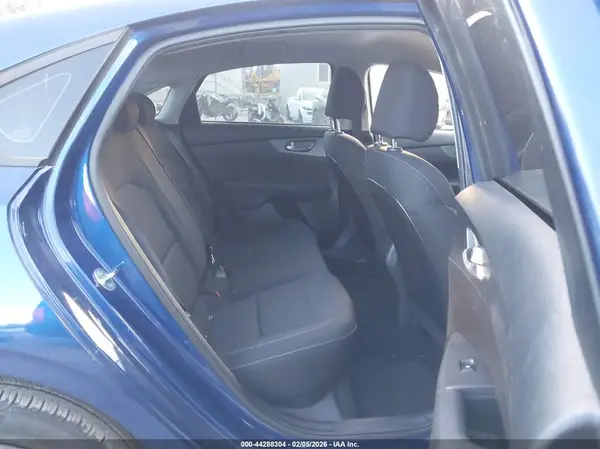 3KPF24AD4ME280127 2021 KIA FORTE - Image 8