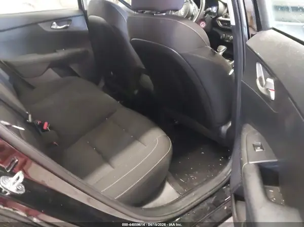 3KPF24AD4ME280225 2021 KIA FORTE - Image 8