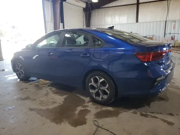 3KPF24AD4ME281889 2021 KIA FORTE - Image 2