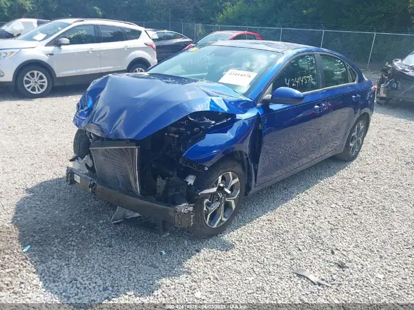 3KPF24AD4ME283299 2021 KIA FORTE - Image 2