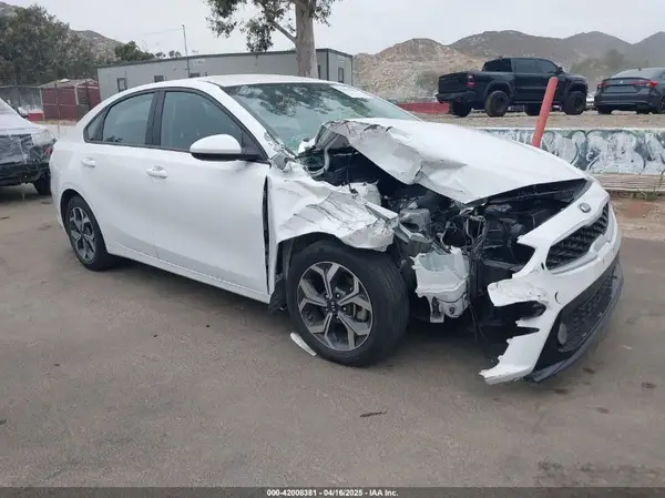 3KPF24AD4ME286235 2021 KIA FORTE - Image 1