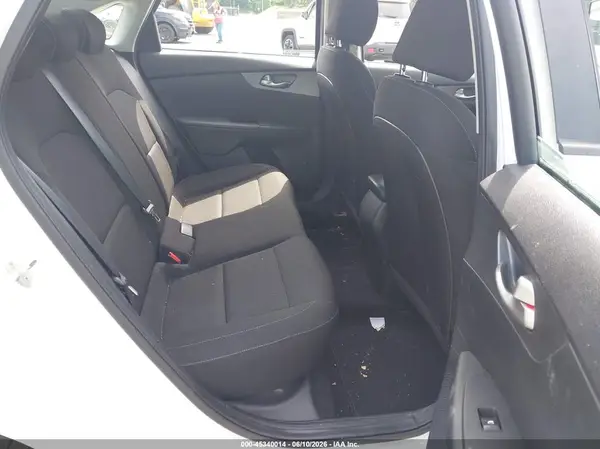 3KPF24AD4ME292276 2021 KIA FORTE - Image 8