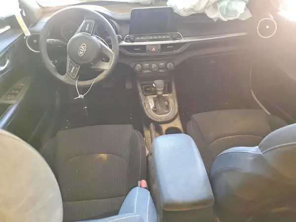 3KPF24AD4ME296599 2021 KIA FORTE - Image 8