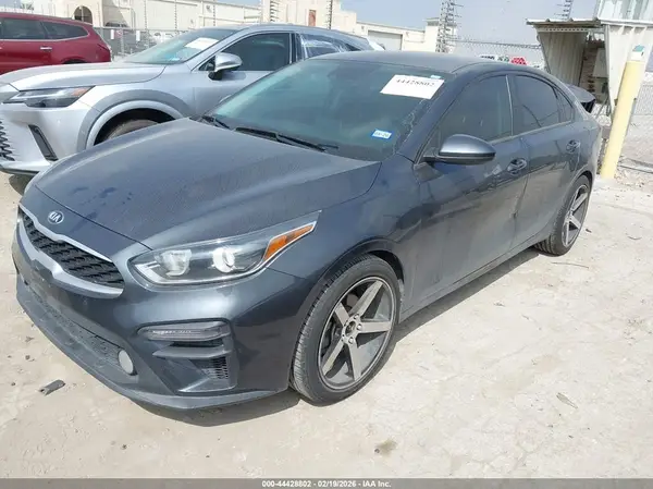 3KPF24AD4ME300229 2021 KIA FORTE - Image 2