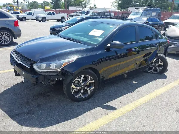 3KPF24AD4ME305575 2021 KIA FORTE - Image 2