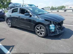 3KPF24AD4ME305608 2021 KIA FORTE