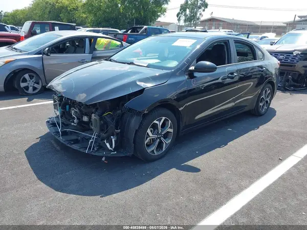3KPF24AD4ME305608 2021 KIA FORTE - Image 2