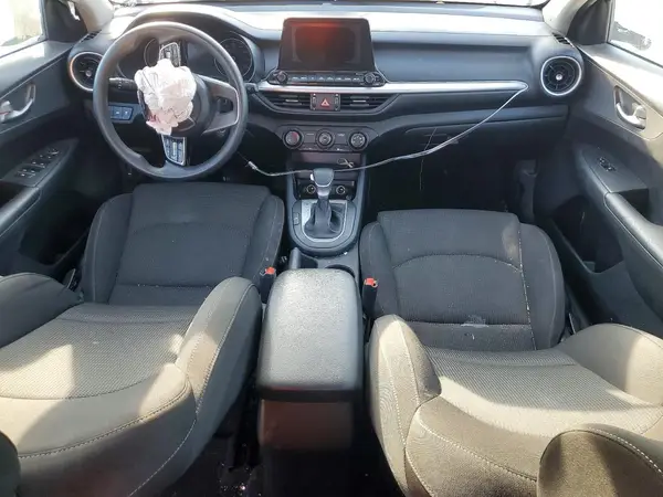 3KPF24AD4ME305687 2021 KIA FORTE - Image 8
