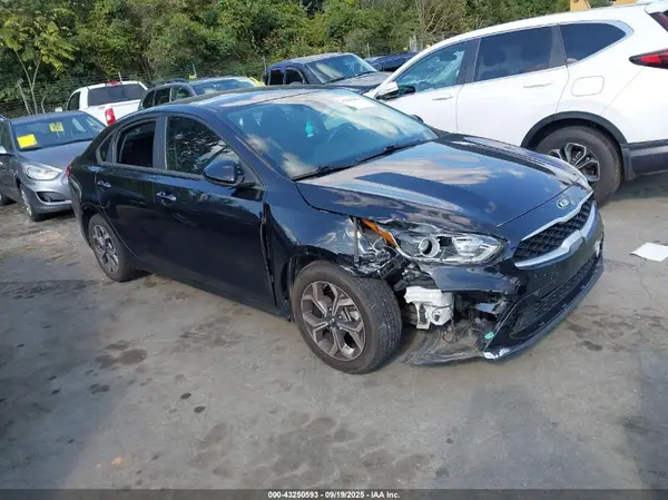 3KPF24AD4ME308637 2021 KIA FORTE - Image 1
