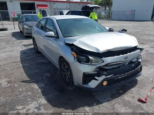 3KPF24AD4ME308895 2021 KIA FORTE - Image 1