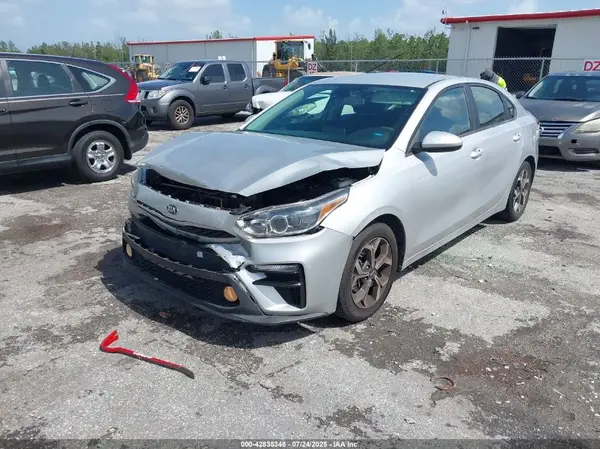 3KPF24AD4ME308895 2021 KIA FORTE - Image 2