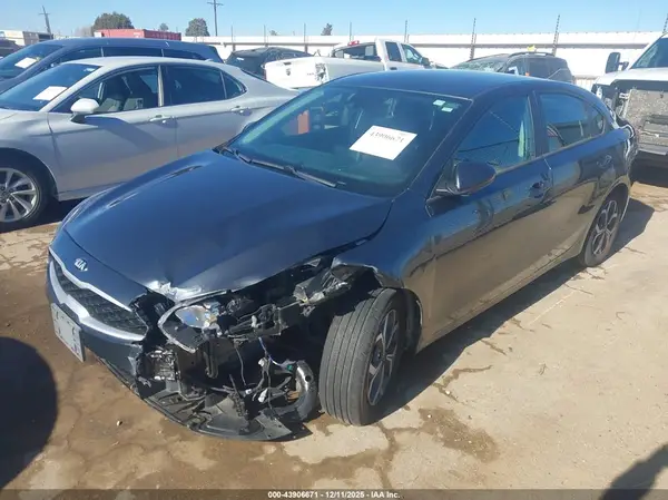 3KPF24AD4ME309318 2021 KIA FORTE - Image 2