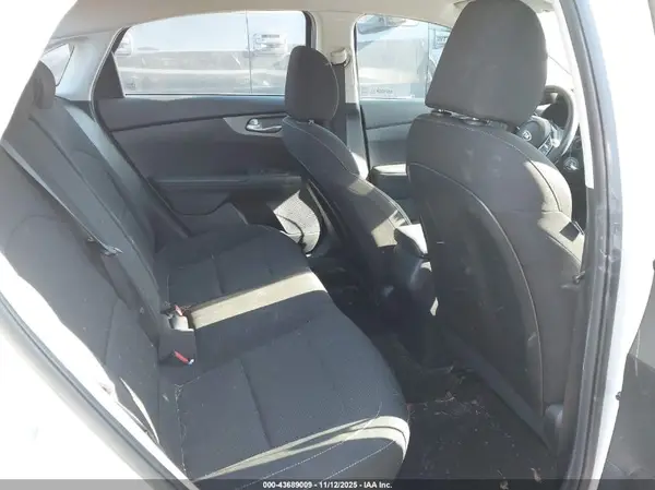 3KPF24AD4ME312218 2021 KIA FORTE - Image 8